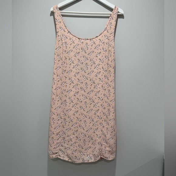 American Eagle Outfitters Dresses & Skirts - American Eagle Pink Floral Lined Dress Size L